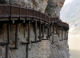 Mingyuexia Ancient Plank Road
